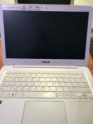 ASUS ZenBook UX305F 極緻輕薄 筆記型電腦  白色