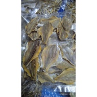 IKAN KERING BILIS,GUNTING DENGAN IKAN TAMBAN