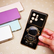 Carristo Vivo X70 X70 Pro Vivo X80 X80 Pro Cute Spaceman Mobile Phone Stand With Gold Accent I Ring 