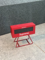 SEIKO x Supreme 聯名紅色電子鬧鐘