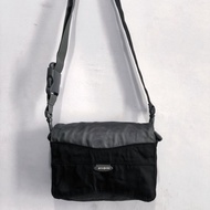 Samsonite Sling Bag / original Samsonite Sling Bag