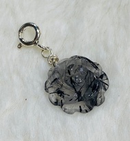 Mặt bông hoa mẫu đơn đá thạch anh tóc đen thiên nhiên kèm móc bạc s925 làm vòng tay vòng cổ