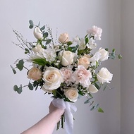 【鮮花】粉膚白色玫瑰自然風美式鮮花捧花