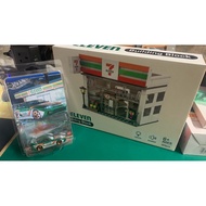 Kombo 7-eleven building block + Hotwheels Toyota Supra