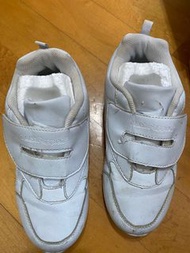 學生白鞋21cm Hush Puppies