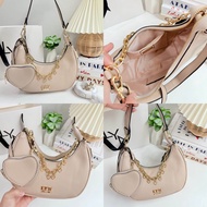 New 2025 lyn diva sweet heart hobo มาพร้อมใบลูก หัวใจ  สายสั้น+ สายยาว เกร๋สุดตรงสายโซ่อะไหล่หัวใจ ป