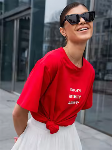 Red Oversized T-Shirt with Amore Amore Amore Print Women's T-Shirt Cotton Simple Design Summer Fashi