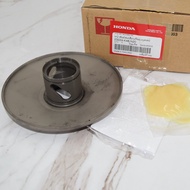 ชุดหน้าสัมผัสที่เคลื่อนที่ได้ของพูลเลย์ตาม (F.C.C.) สไลด์หลัง scoopy-I (17-19) แท้ศูนย์ฮอนด้า ราคา/1