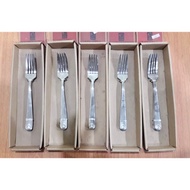 1 box of 3 Stainless steel forks