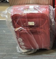 Delsey Luggage 輕身紅色行李箱 20吋