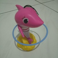 KFC Chaki Meals Toy - mainan Pinkfong Baby Shark - Mommy Shark