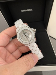 CHANEL 香奈兒 J12 腕錶 石英機芯 陶瓷錶帶 白貝母色錶盤 女士手錶