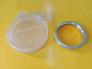 Panchromar  35.5mm 螺絲牙“可替換玻璃”，配備原裝黃色黑白攝影用濾鏡，用在 Altix  35.5mm 螺絲牙 東西德 Zeiss Tessar, Meyer Trioplan 50/2.8 ,   和其它Agfa,  Schneider, Rodenstock  / 換鏡機仔鏡頭上,  狀態新凈完美有原裝膠盒， 東德製造。黃色濾鏡是適合用在黑白菲林相機，黃色是最基本的，主要效果是天空藍色更加變得深，由淺灰變中灰，凸顯白雲層次和高反差!