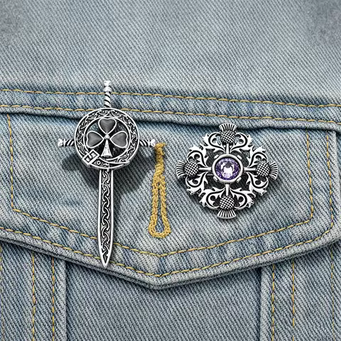 2pcs/set Viking Outlander Brooches Scotland National Flower Thistle Scottish Irish Lapel Pin Hollow 