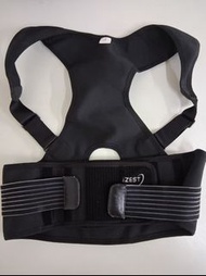 IZEST駝背矯正器
