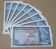 Duit Lama Malaysia Rm1 siri 2 UNC  condition tapi ada foxing