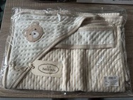 Petit Mio 嬰兒有機棉三角包巾 包被