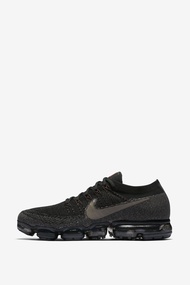 AIR VAPORMAX 深紅勾勒