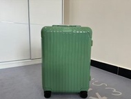 rimowa essential cabin hand carry size 21