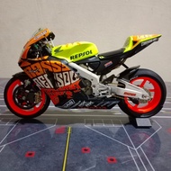 Good Quality Diecast Motogp Honda Rc211V Valentino Rossi 2003 Valencia Gp Skala 12 By Tamiya