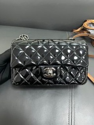 Chanel classic flap mini