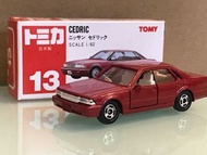 Tomica 13 Nissan cedric 深紅