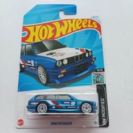 Hot wheels bmw m3 wagon biru