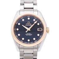 成色極佳的歐米茄海馬系列Aqua Terra腕錶，鑲嵌11顆鑽石，型號231.20.39.21.51.003；自動上鍊腕錶，18K金和不鏽鋼材質，鑲嵌鑽石，黑色錶盤，型號0424。二手。OMEGA男士