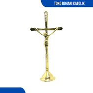 SALIB DUDUK KUNINGAN 25 CM / SALIB ALTAR KUNINGAN / SALIB MEJA KATOLIK