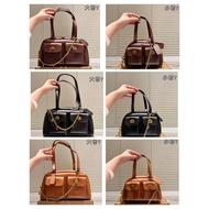 Twin Trunlock Bag Pocket Bag
Show Model Really Show Model Super Cute Show Show turnlock Bag
Round Sm