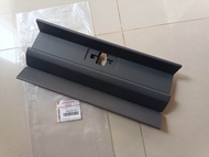 Tutup Laci dashboard Baru Ori Mitsubishi L300 cover dasbor