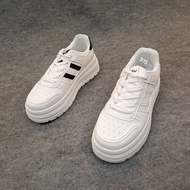 915 Women White Shoes Casual Shoes Sports Casual Shoes Women All White Shoes Board Shoes Skateboard 