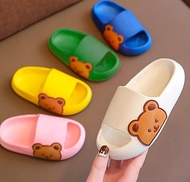 รองเท้าแตะเด็ก ตัวหมีน่ารัก รองเท้าลำลองเด็ก ยางนุ่มนิ่ม ใส่สบาย มีกันลื่น รองเท้าแบบสวมแฟชั่นเกาหลีของเด็ก (พร้อมส่งในไทย)