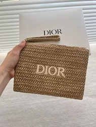 ⏰🈹 限量快購   2025年Dior專櫃禮贈草編手包/化妝包 草編手拿包