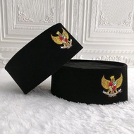 Peci Songkok Kopiah Hitam Polos Bordir Logo Garuda Non AC Tinggi 9 cm Ukuran Anak Sampai Dewasa Mura
