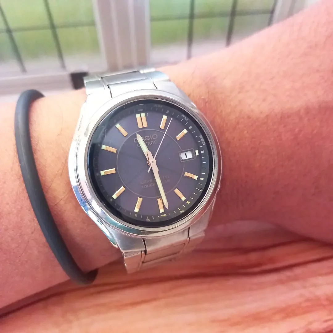 jj03045 jam tangan pria casio lineage LIW 110t titanium