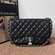 Chanel jumbo flap