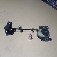 TOYOTA ESTIMA ACR50 SPARE TYRE BRACKET