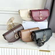 Latine Daily Sling Bag Woven Sling Bag Synthetic Leather Elysia Bag Size 20 x 14 Cm