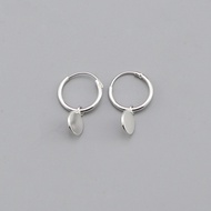 (hoop earrings/hoop earrings): 925 sterling silver round hoop earrings with charms/925 earrings.