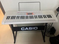 Casio 白色電子琴 LK-123 連腳架