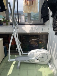 太空漫步圓橢機 