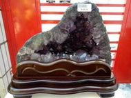 紫水晶洞/小水型+金型/色紫/適合放辦公桌8.2kg&lt;特惠品/不議價&gt;