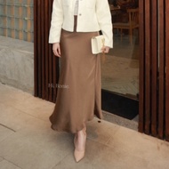 [Length 38’] Hi, Bonie Premium Mermaid Satin Skirt. Flowy Stretchable Waistband With Zip Fit Flowy