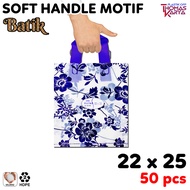 Plastik Hajatan 20x30 Motif BATIK isi 50 Kantong Softhandle Syukuran Snack Hajatan Kresek Goodie Bag