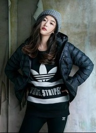 全智賢代言款 adidas originals 80'S FIGHT FOR YOUR RIGHTS系列長袖上衣  nike puma new balance nb  converse #25春天市集
