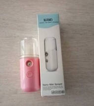 [สินค้าพร้อมส่ง] Nanometer Spray เครื่องพ่นไอน้ำ สเปรย์นาโน สเปรย์พ่นผิวหน้า เครื่องพ่นไอน้ำนาโน เครื่องพ่นสเปรย์น้ำแร่ (สีชมพู)