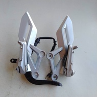 STEP DEPAN CB150R NEW LED K15 ORIGINAL COPOTAN FOOTSTEP DEPAN CB150R STREETFIRE ORI