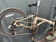 (最新橙色廠商有貨出啦) 訂貨優惠價 (飛輪40T) 2026 JAVA NEO 12速電變 油剎桶軸 碳叉 20吋406 鋁合金折叠車 （三折叠小布 國布 ）送前後蛙燈叮叮