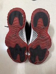 Nike Air Jordan 11 黑紅